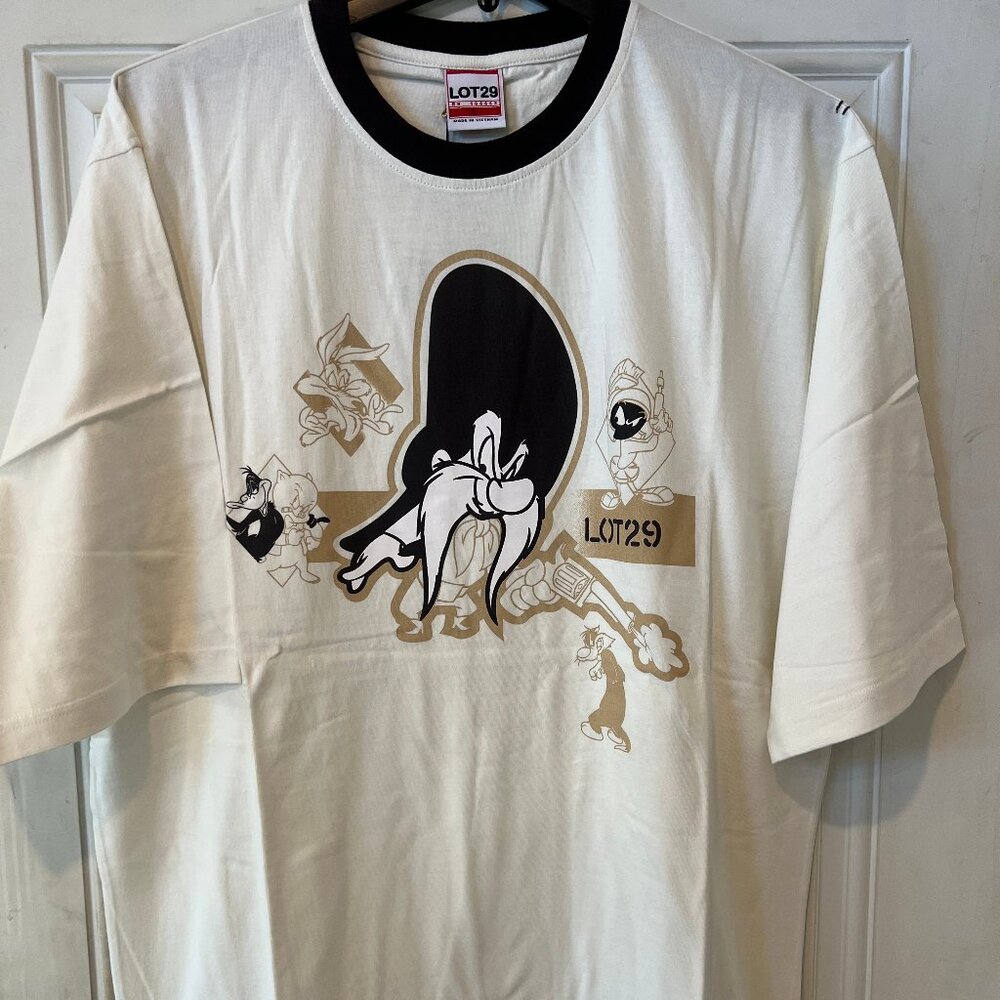 Lot 29 Vintage Looney Tunes T-shirt - Looney Tunes Characters in Brown - NEW